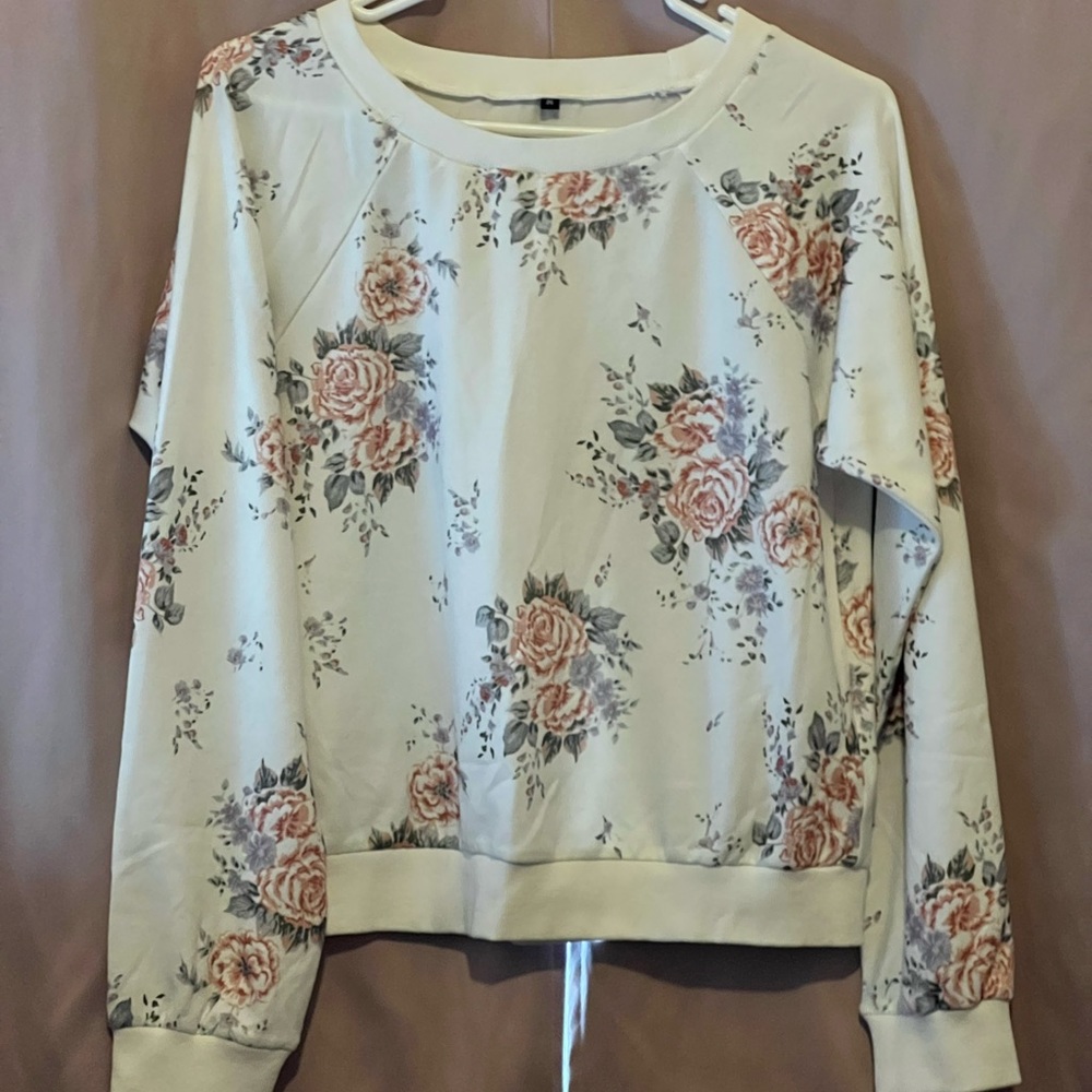 White & Roses 🌹 Sweatshirt